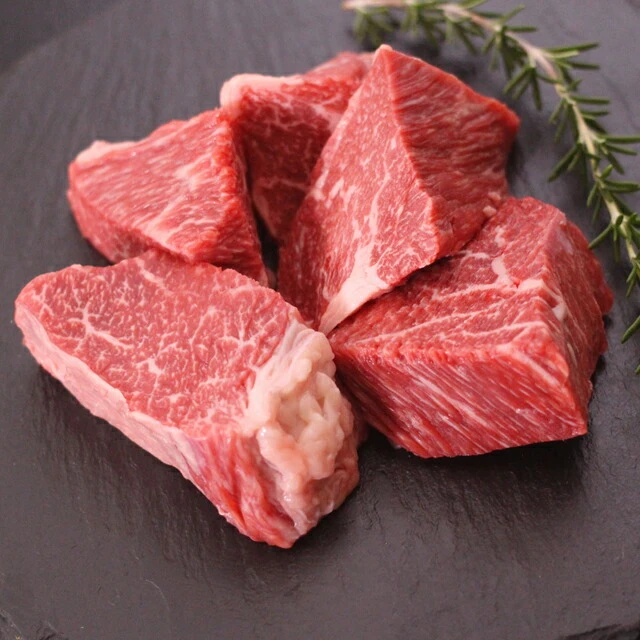 Thịt bò Kobe hoặc thịt bò Wagyu đen Nhật Bản, cắt khối lớn để hầm, 300g (đóng gói chân không đông lạnh)