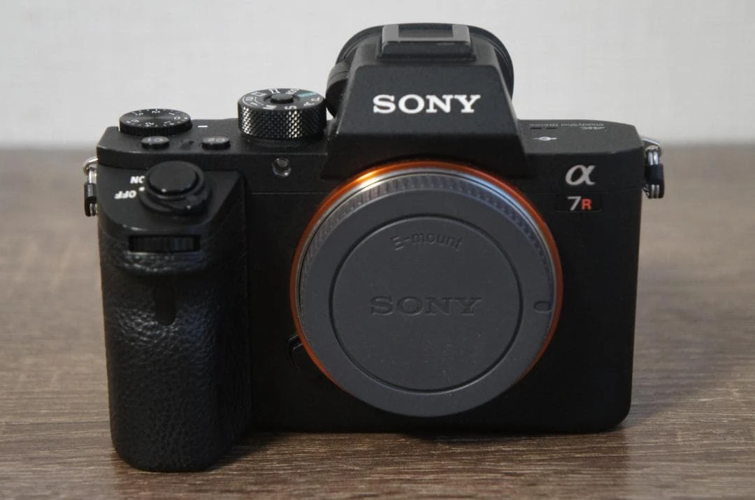Thân máy Sony α7R II (máy ảnh không gương lật, ống kính rời)
